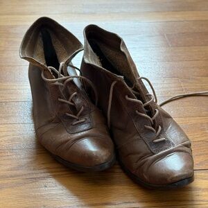 Vintage Brown Leather Women's booties